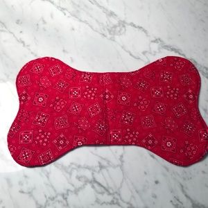 Cheerful dog bone placemat